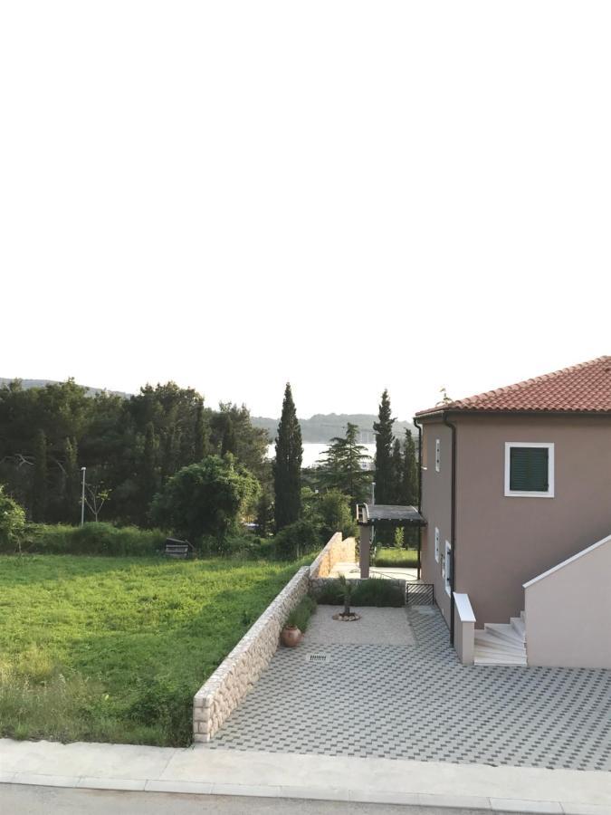 Apartmani Matea Крес Екстериор снимка