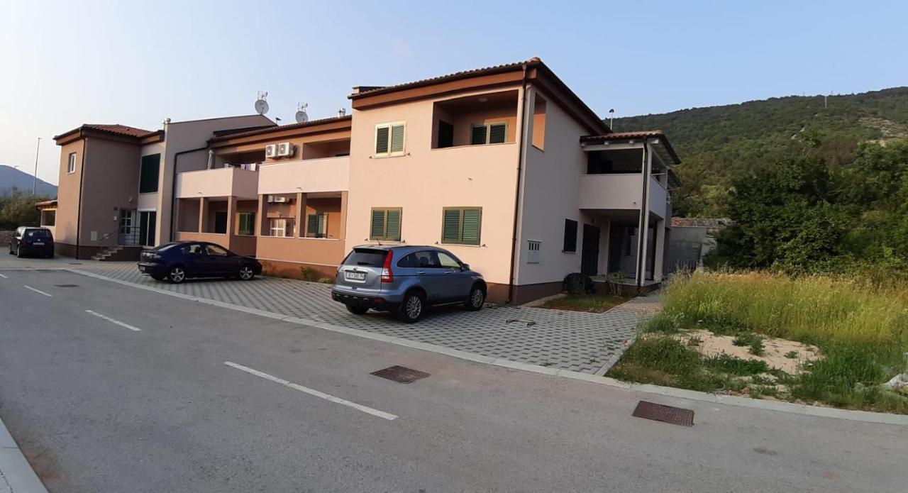 Apartmani Matea Крес Екстериор снимка
